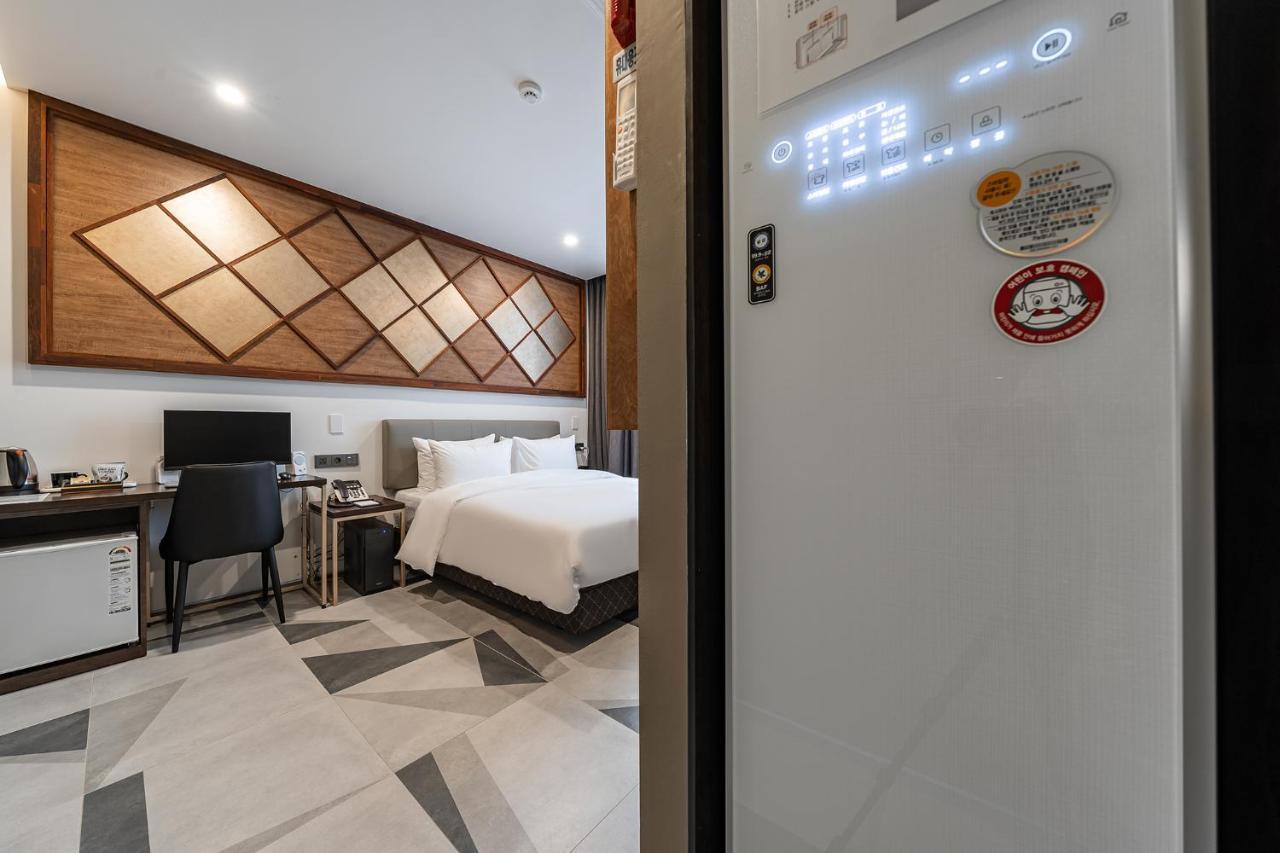 Ru136 Hotel 2*