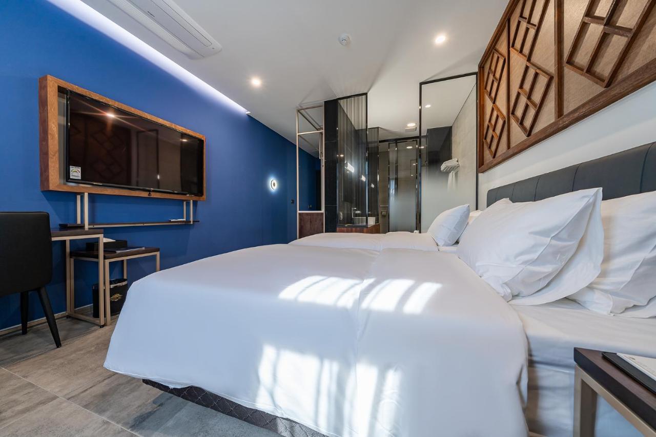 Ru136 Hotel